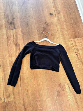 Black Cropped Crew Neck Sweater Like New